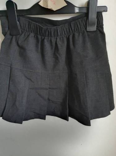 M&S age 6 skirt