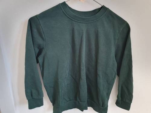 Plain jumper aged 7-8