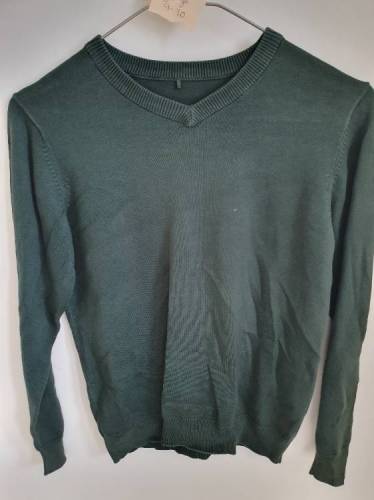 Plain jumper aged 9-10